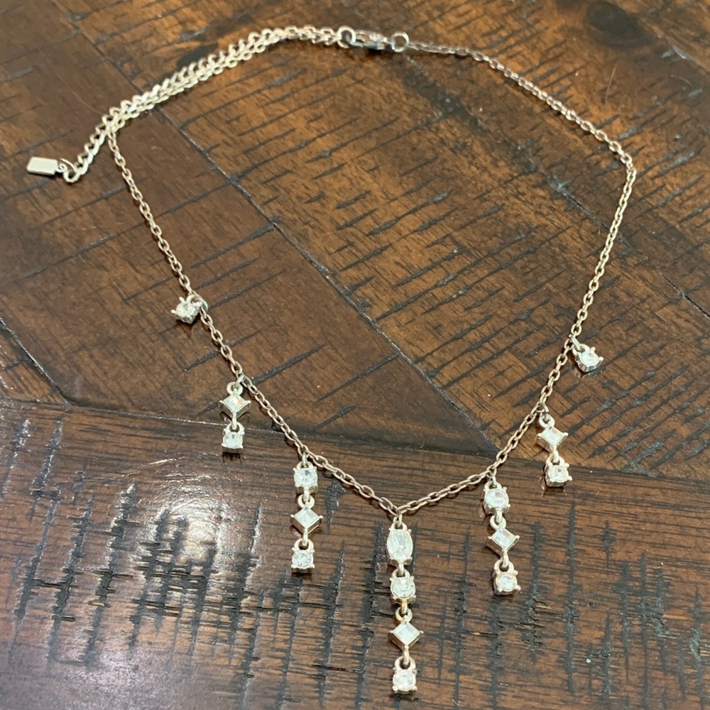 Dazzling Gold Necklace with Crystal Drops